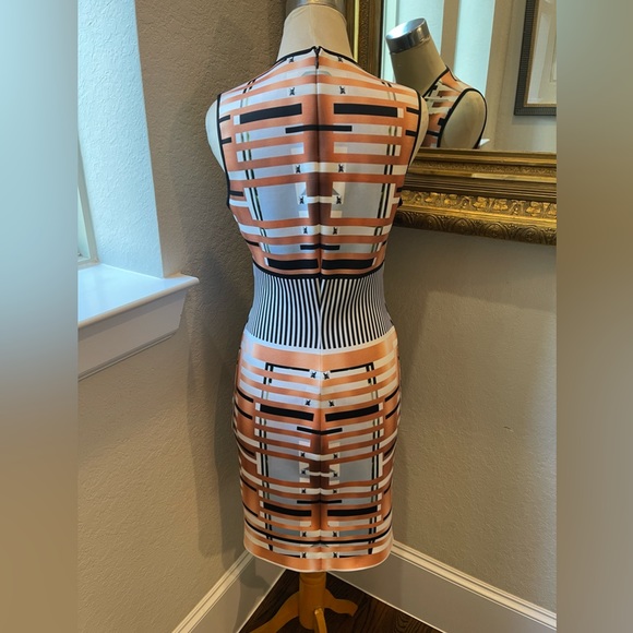 Clover Canyon Neoprene Digital Print Sheath Dress Medium Excellent Condition - Picture 4 of 15